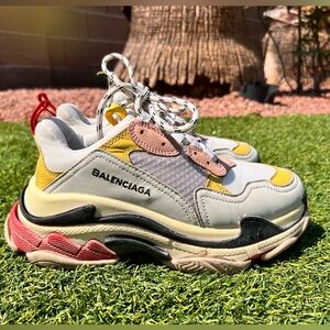 BALENCIAGA shoes size: EUR 39